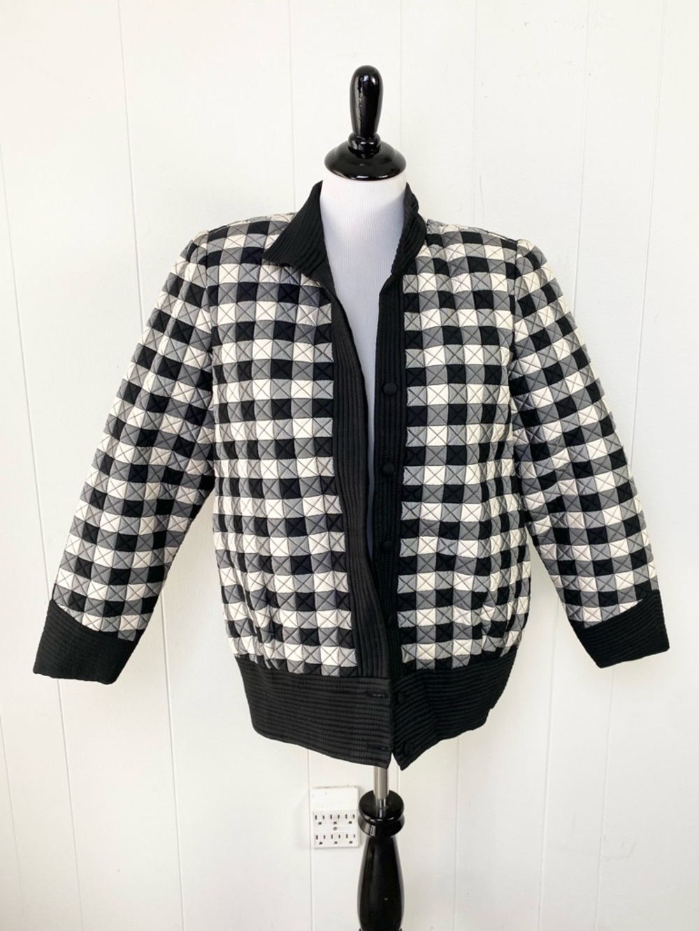 Vintage Silk Quilted Bomber Jacket Size 10 Thai‎ Silk Black Beige Gingham *